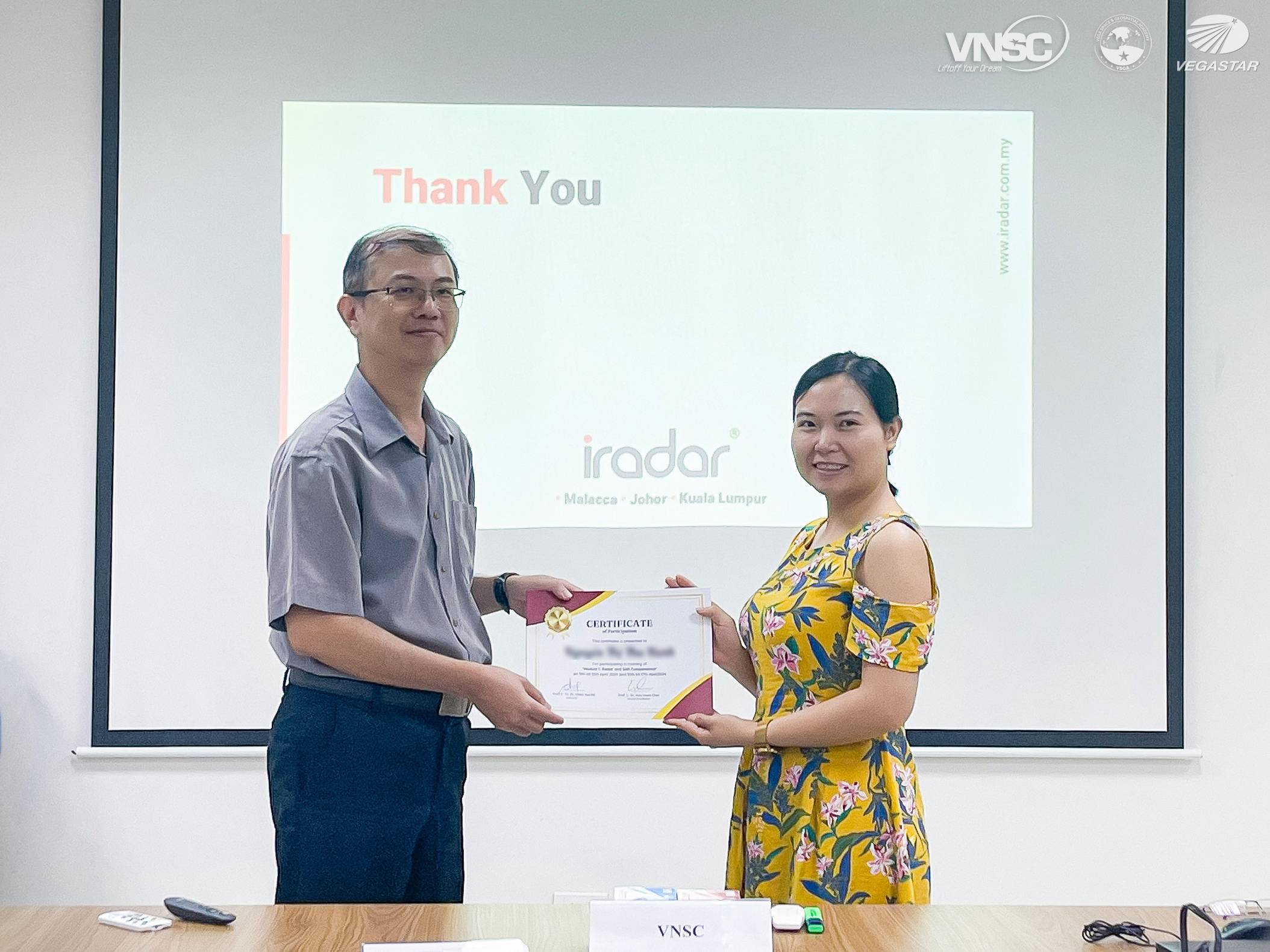 Đào tạo và chuyển giao công nghệ thiết kế và ứng dụng Radar khẩu độ tổng hợp SAR