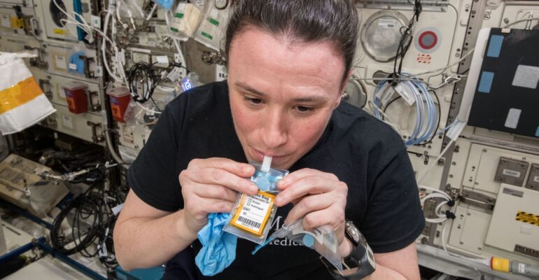serena_aunon-chancellor-saliva-sample-immunity-study-space-station